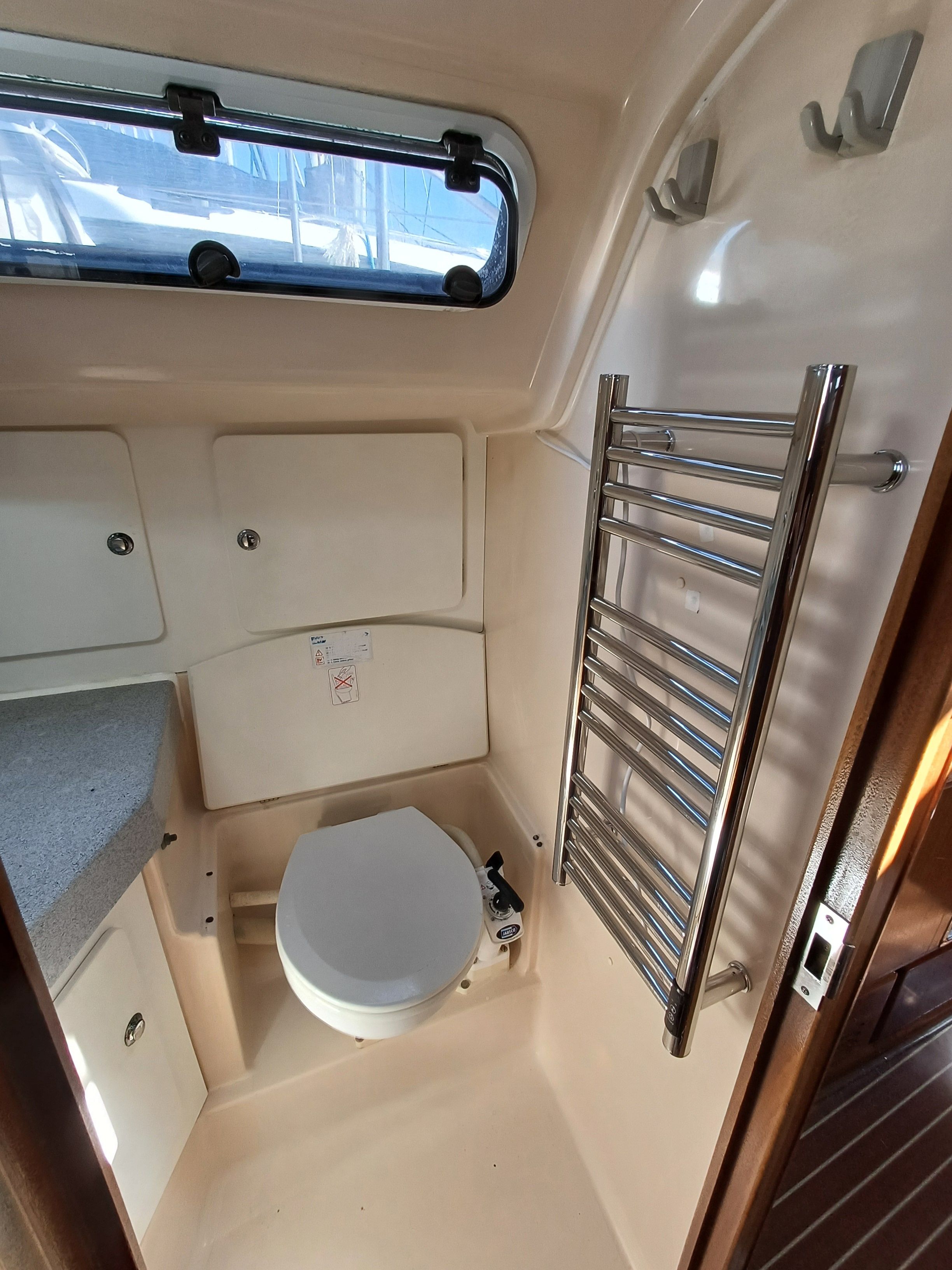 Bavaria Cruiser 37 | Enterprise