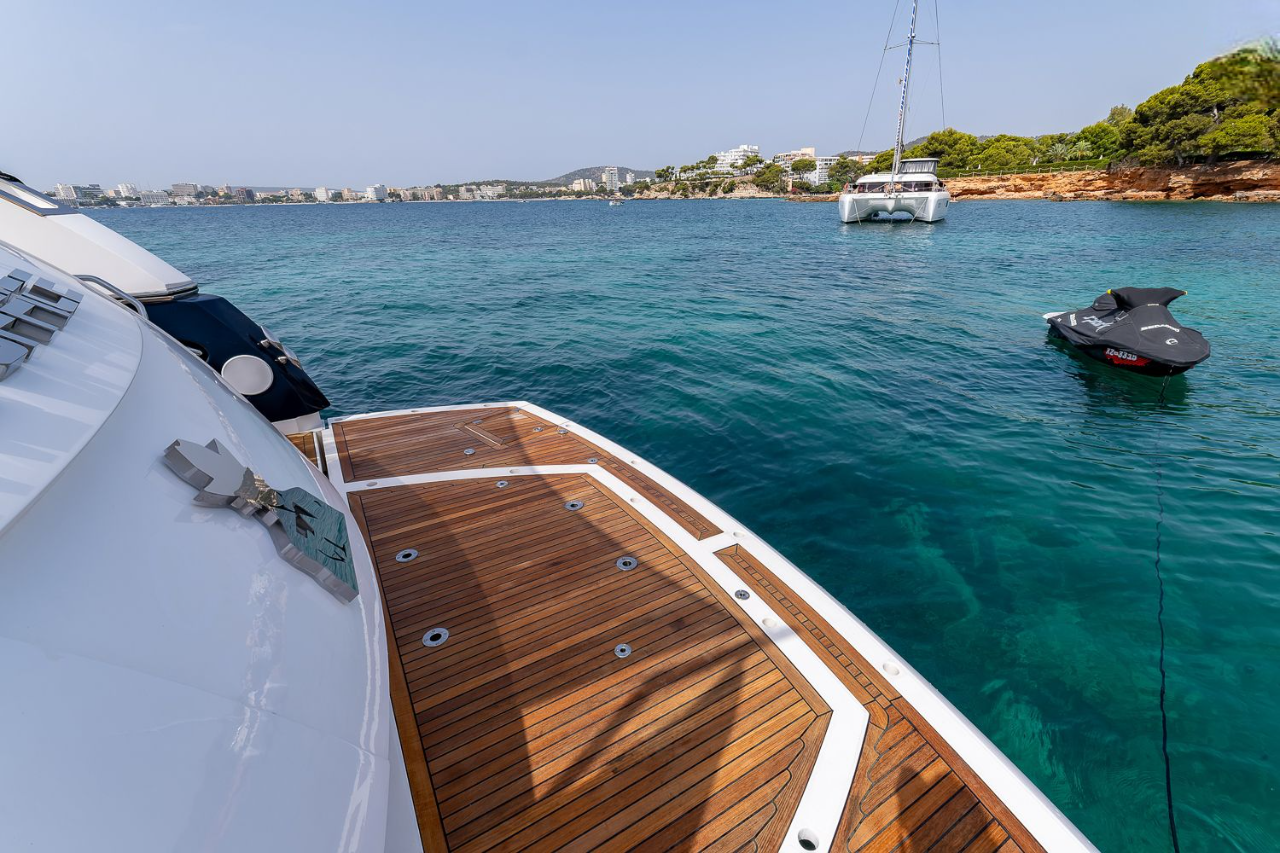 Sunseeker 72 | The Office