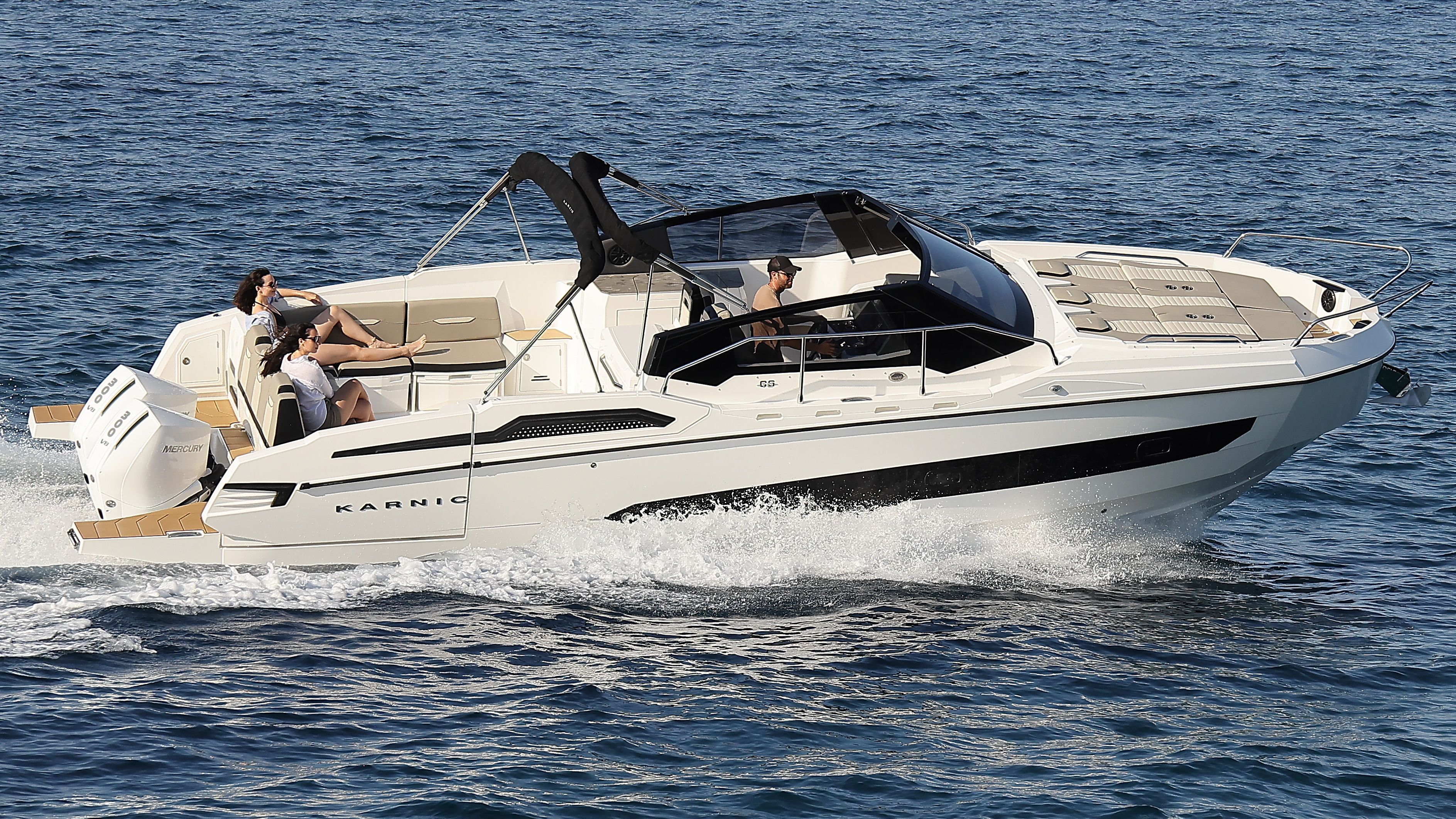 Karnic CS 10 | Blue Lagoon Flyer