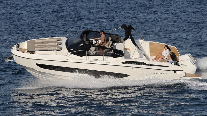 Karnic CS 10 | Blue Lagoon Flyer