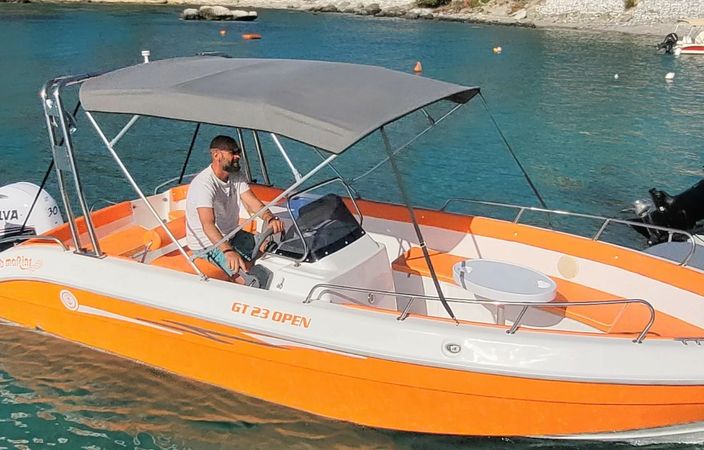 Volos Marine GT23 Open | Hermes
