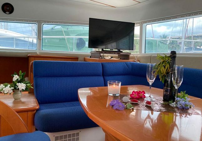 Lagoon Power 43 | Migaloo