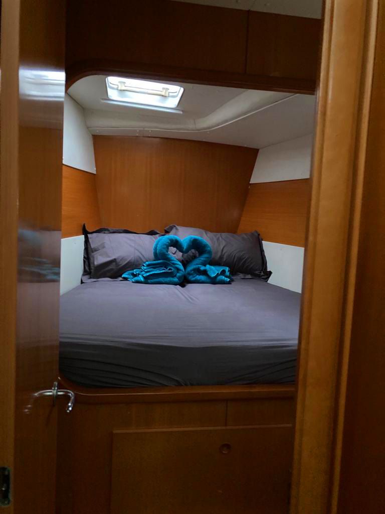 Lagoon Power 43 | Migaloo