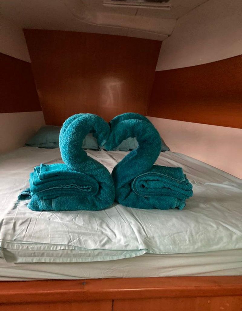 Lagoon Power 43 | Migaloo