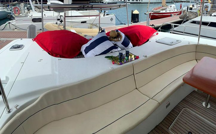 Lagoon Power 43 | Migaloo