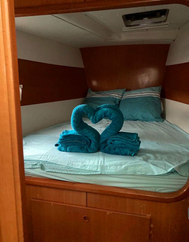 Lagoon Power 43 | Migaloo