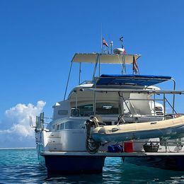 Lagoon Power 43 | Migaloo