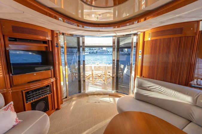 Azimut 85 F | River Mega