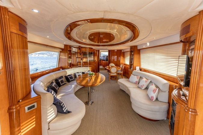 Azimut 85 F | River Mega