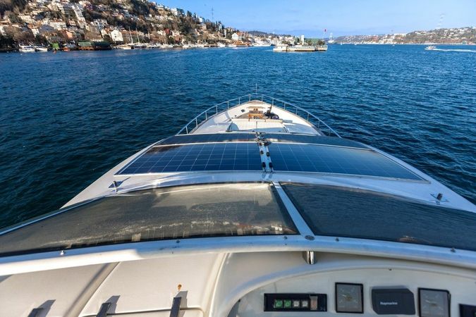 Azimut 85 F | River Mega