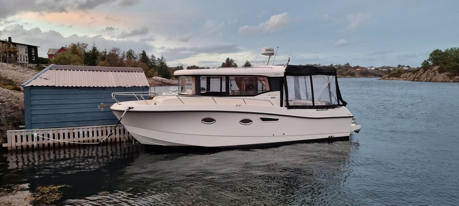 Quicksilver 905 | 17