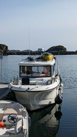 Quicksilver 905 | 17