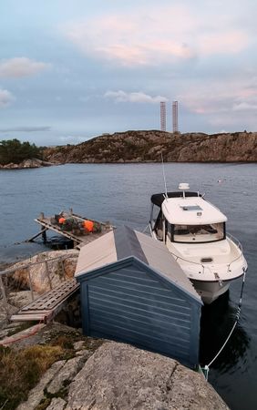 Quicksilver 905 | 17