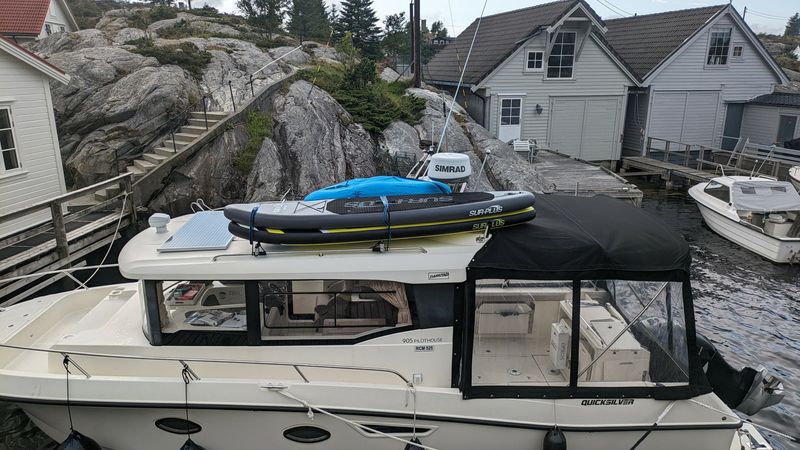 Quicksilver 905 | 17