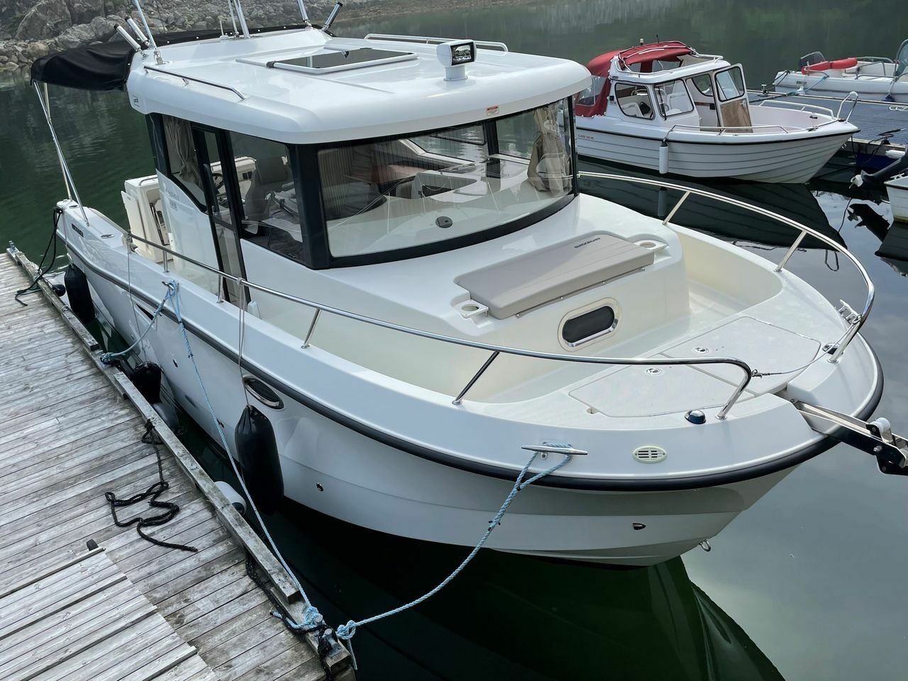 Quicksilver 905 | 17