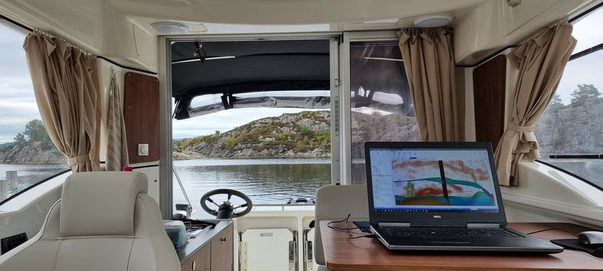 Quicksilver 905 | 17