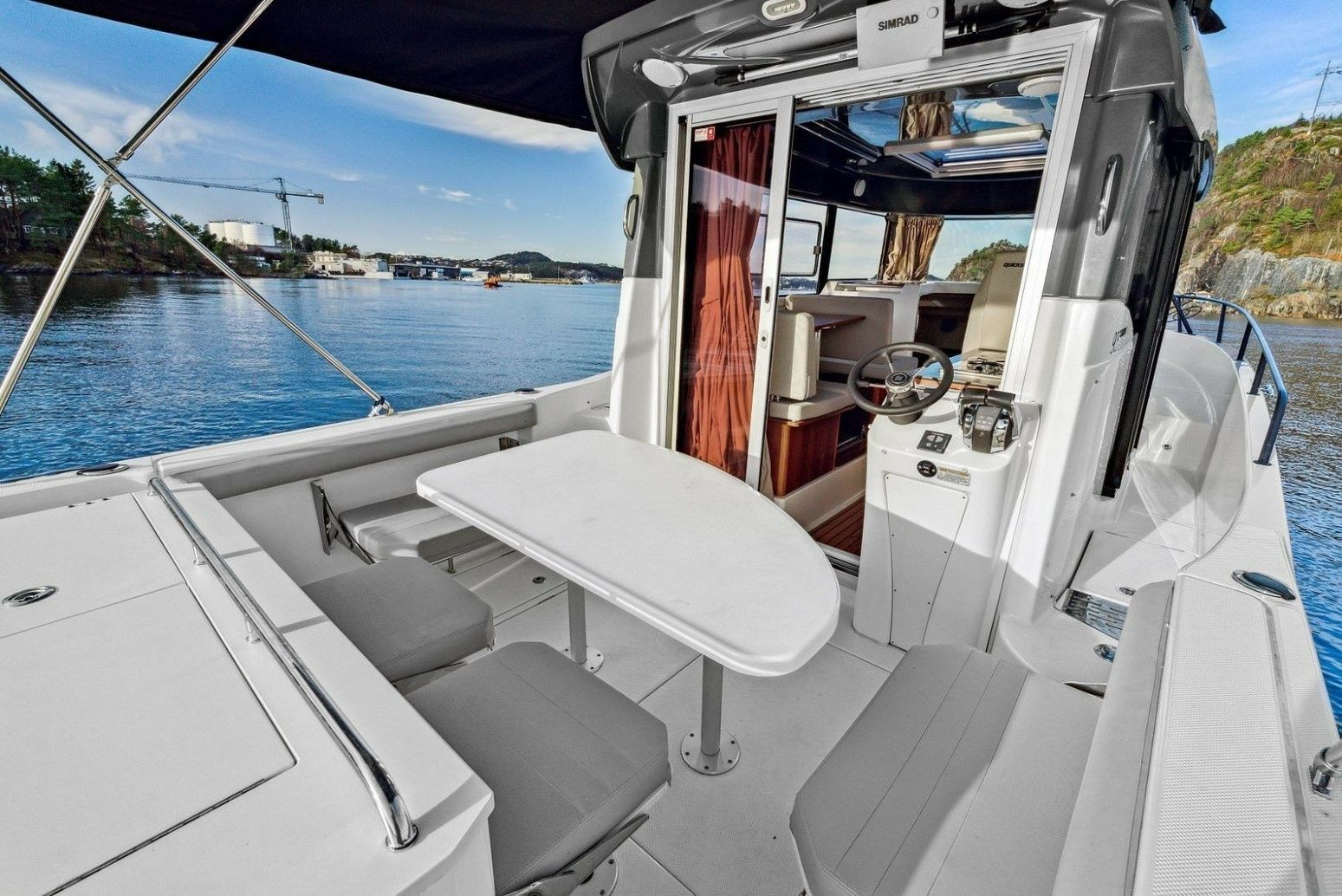 Quicksilver 905 | 17