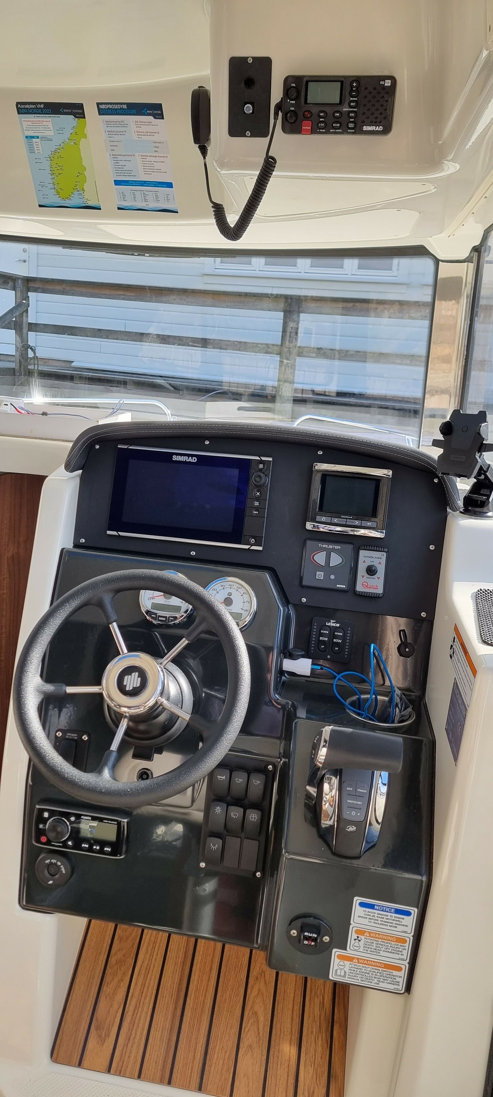 Quicksilver 905 | 17