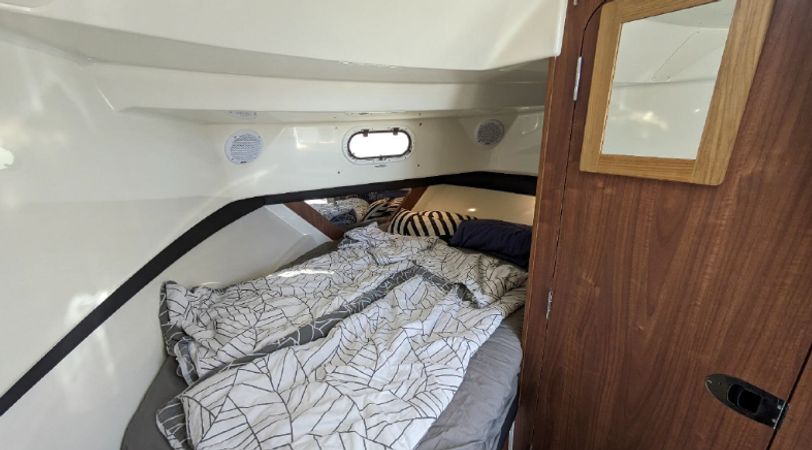 Quicksilver 905 | 17