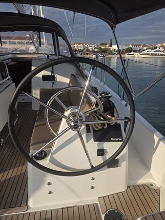 Jeanneau Sun Odyssey 380 | Kavinton
