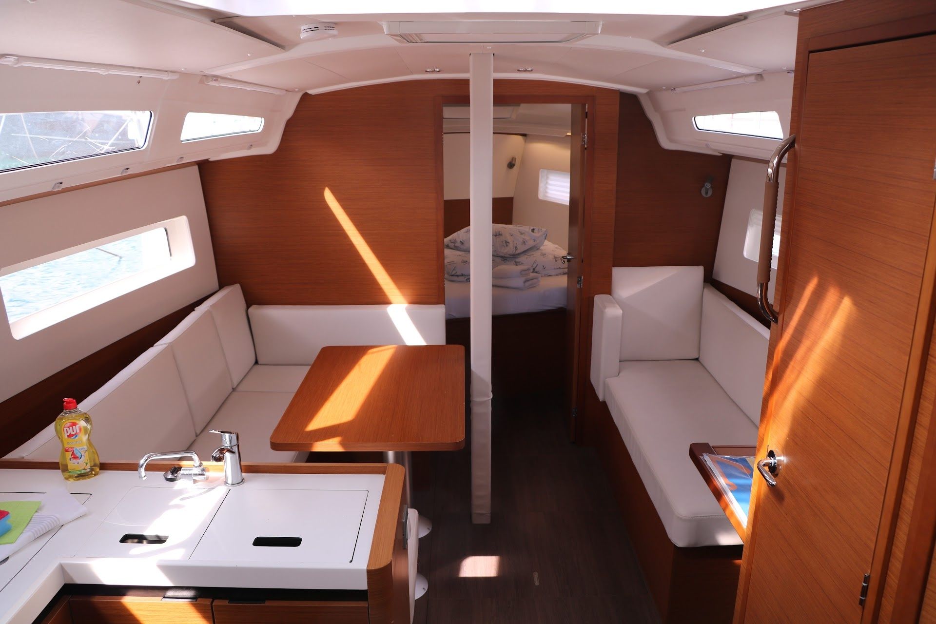 Jeanneau Sun Odyssey 380 | Kavinton