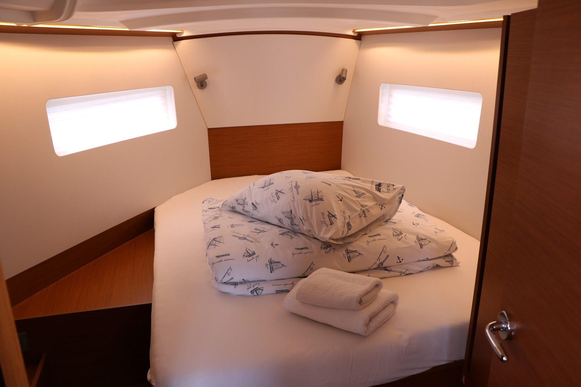 Jeanneau Sun Odyssey 380 | Kavinton