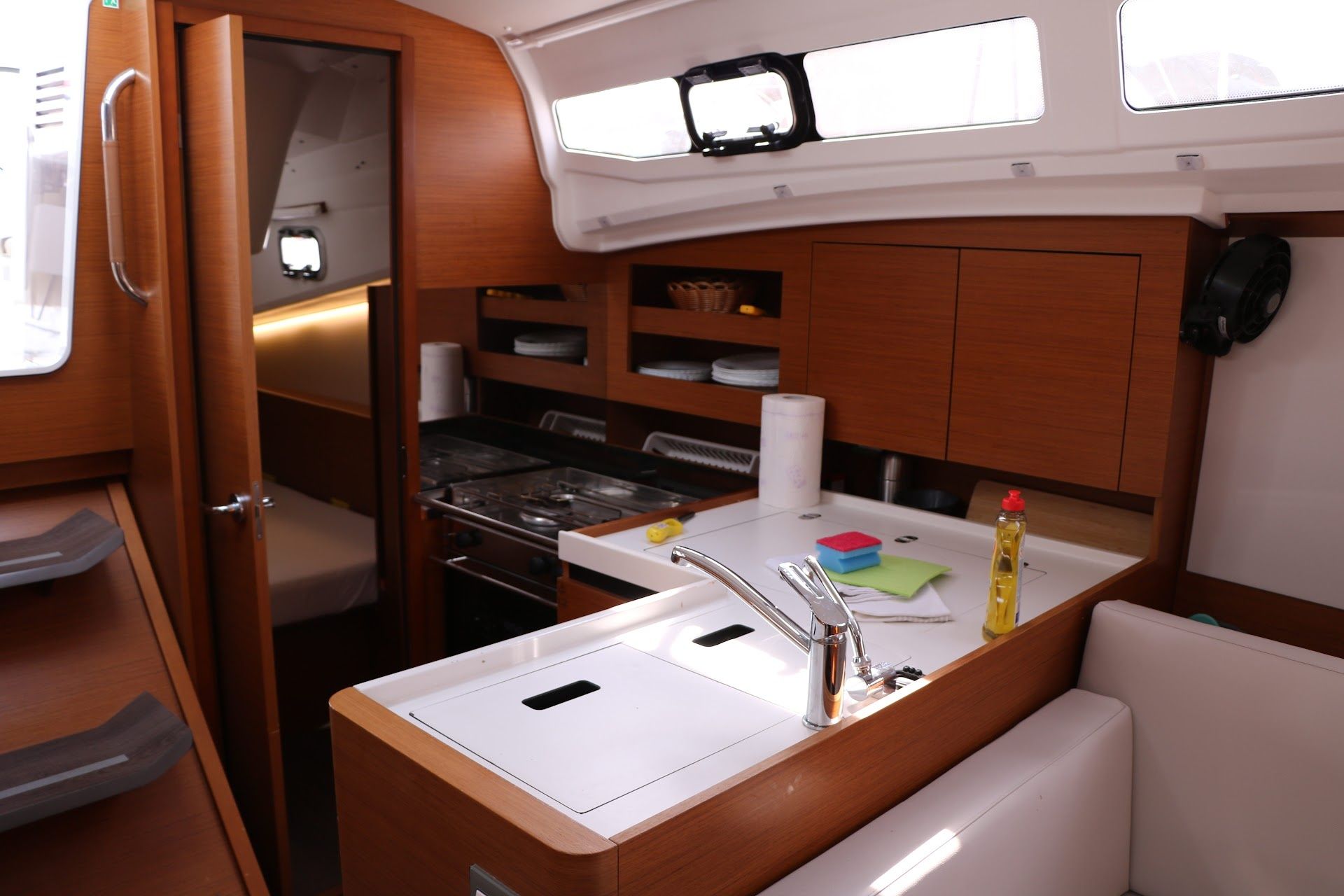 Jeanneau Sun Odyssey 380 | Kavinton
