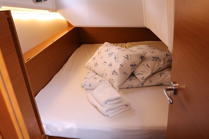Jeanneau Sun Odyssey 380 | Kavinton