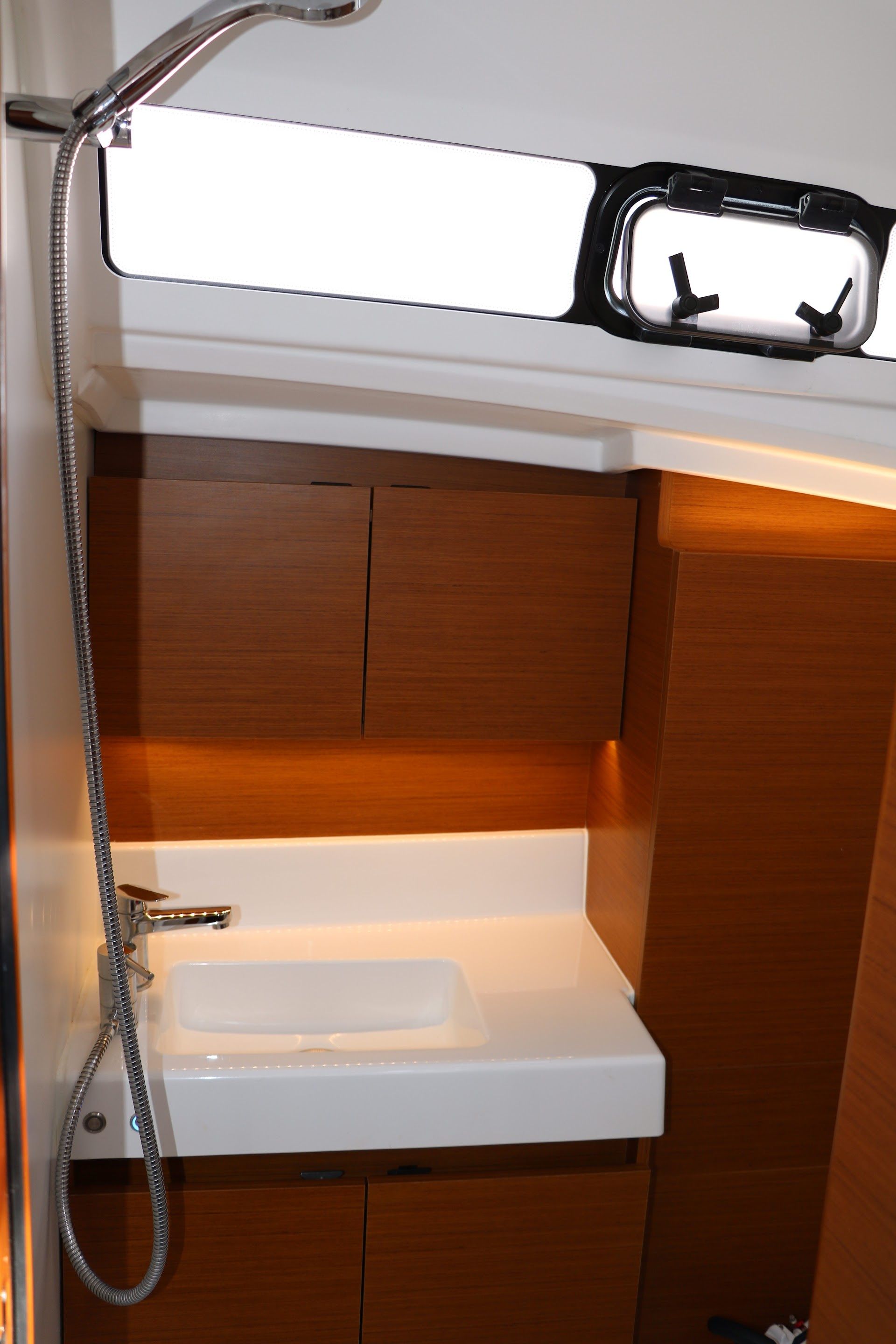 Jeanneau Sun Odyssey 380 | Kavinton