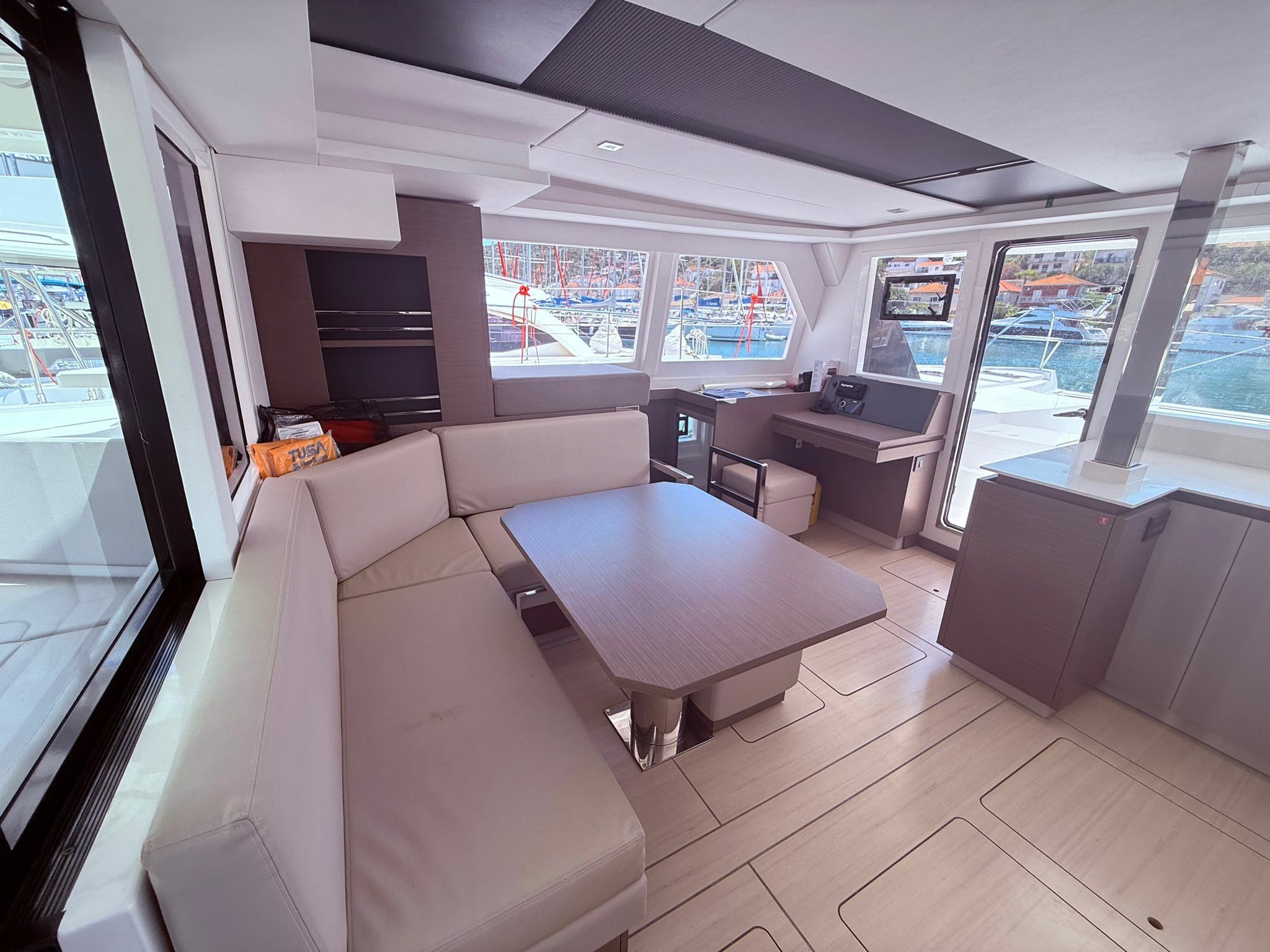 Leopard 42 | Moorings 24