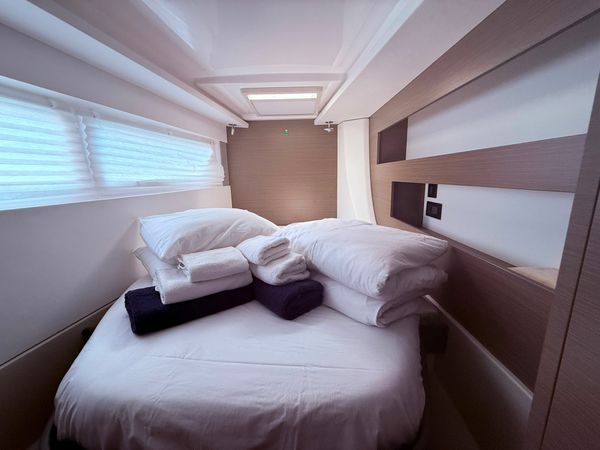 Leopard 42 | Moorings 24