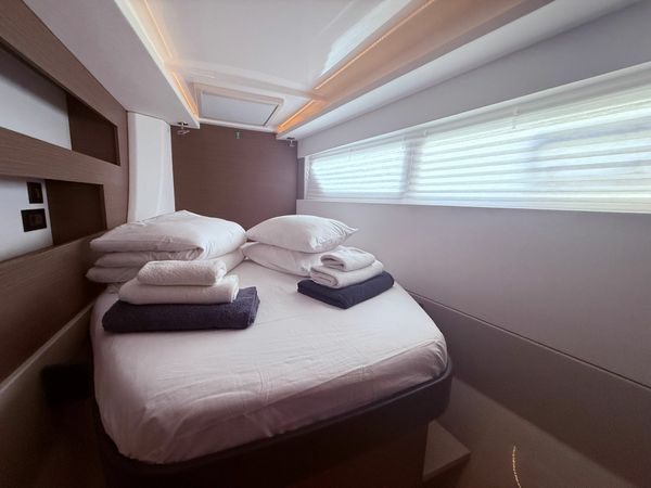 Leopard 42 | Moorings 24