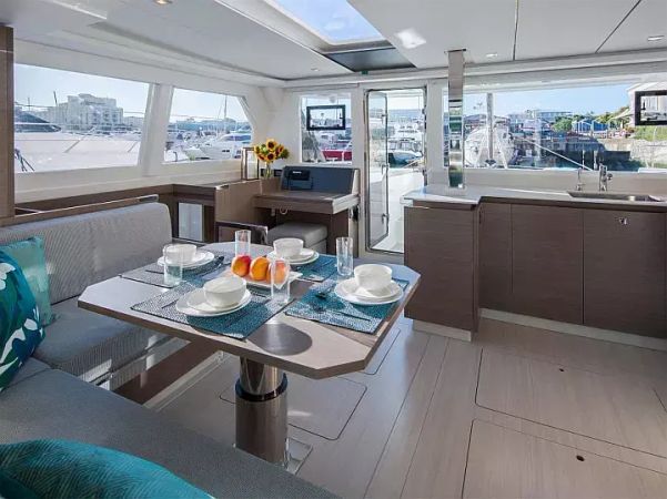 Leopard 42 | Moorings 25