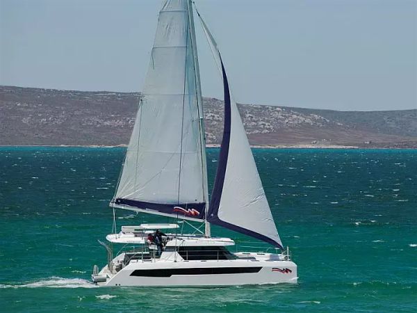Leopard 42 | Moorings 25