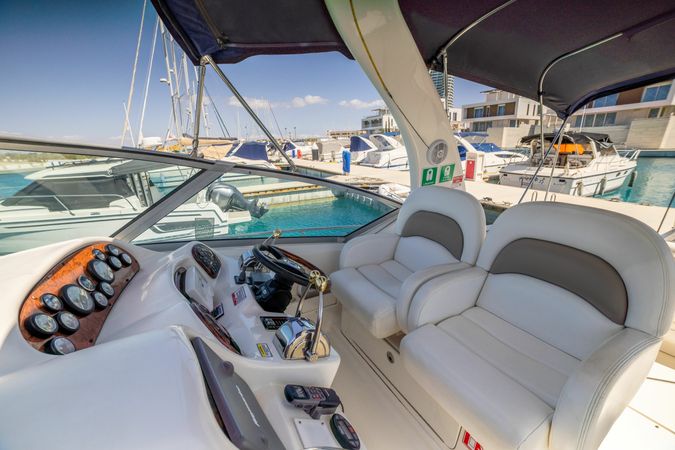 Sea Ray 375 | Captain Vasilis