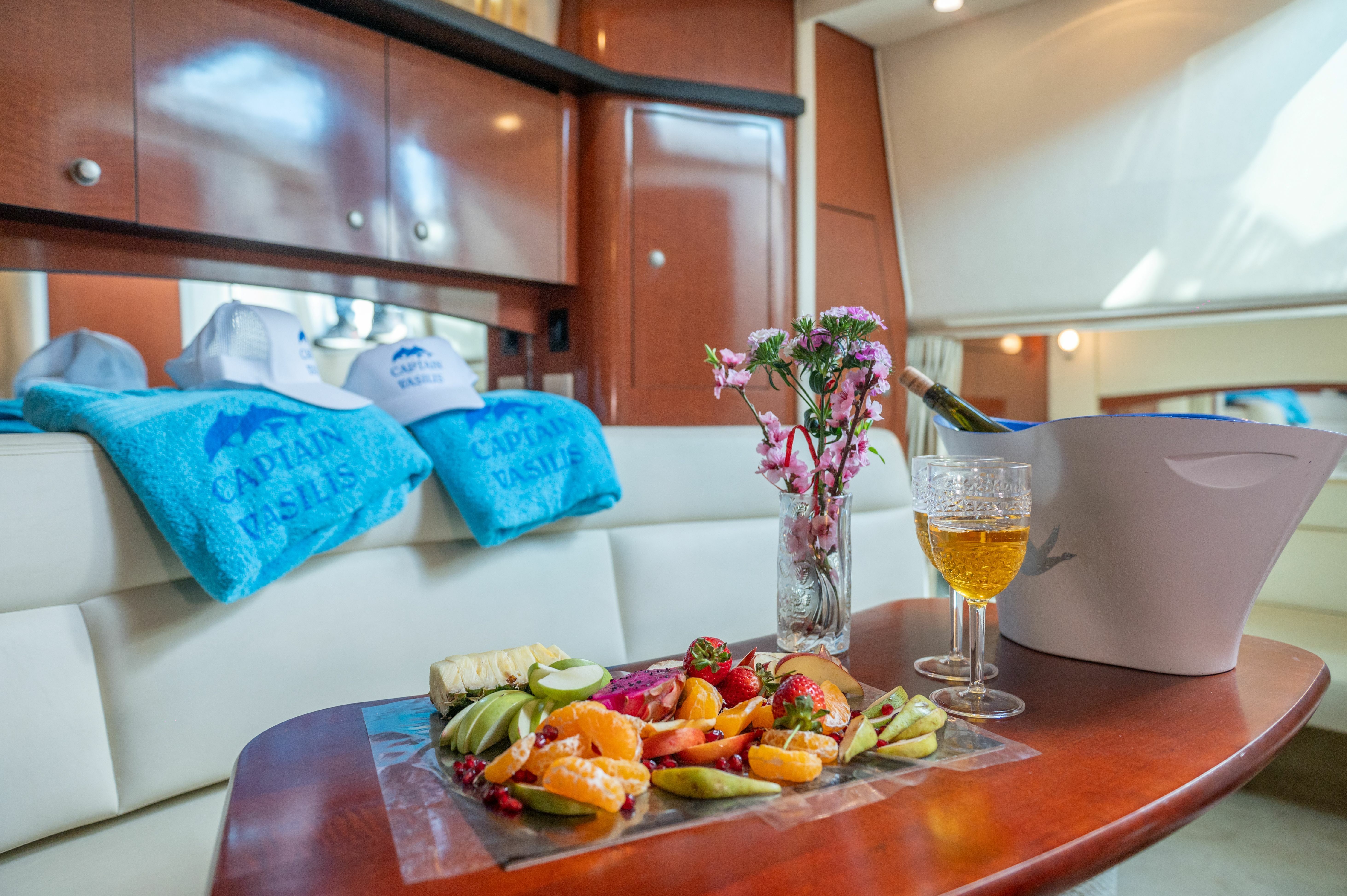 Sea Ray 375 | Captain Vasilis