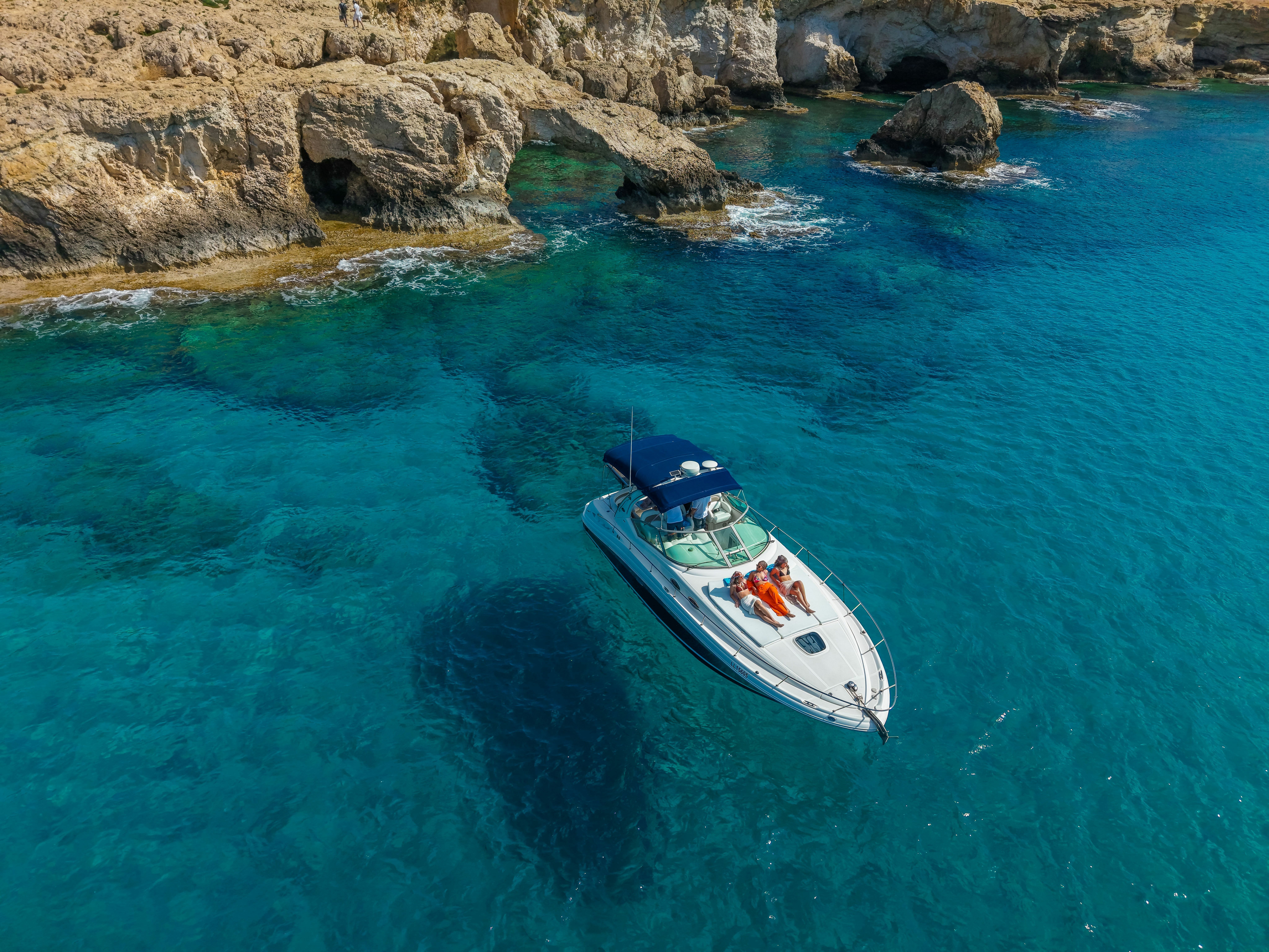 Sea Ray 375 | Captain Vasilis