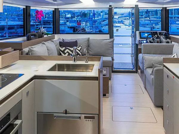 Leopard 40 | Moorings 25