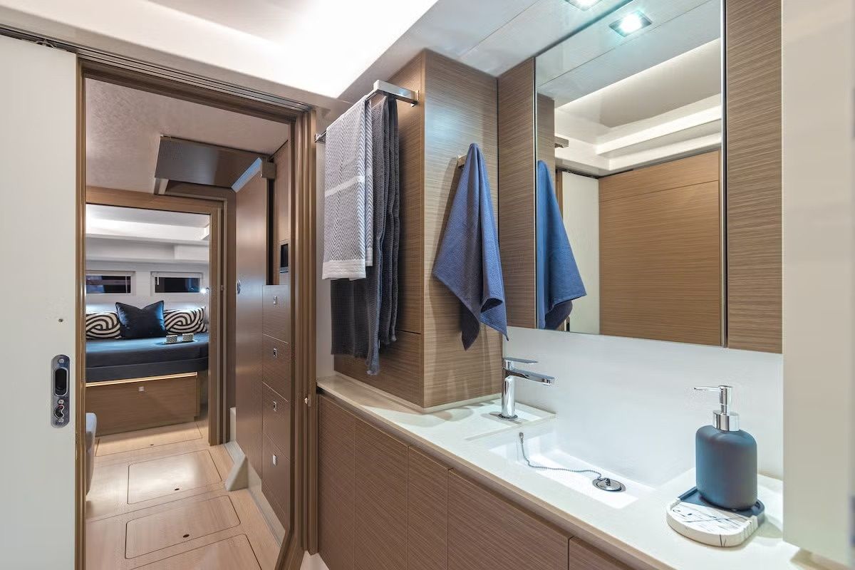 Leopard 40 | Moorings 25