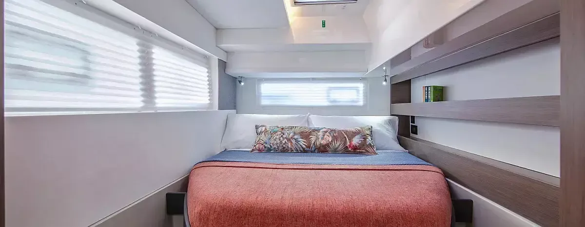 Leopard 42 | Moorings 25