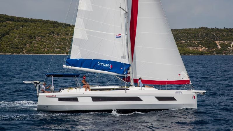 Dufour 44 | Moorings 25