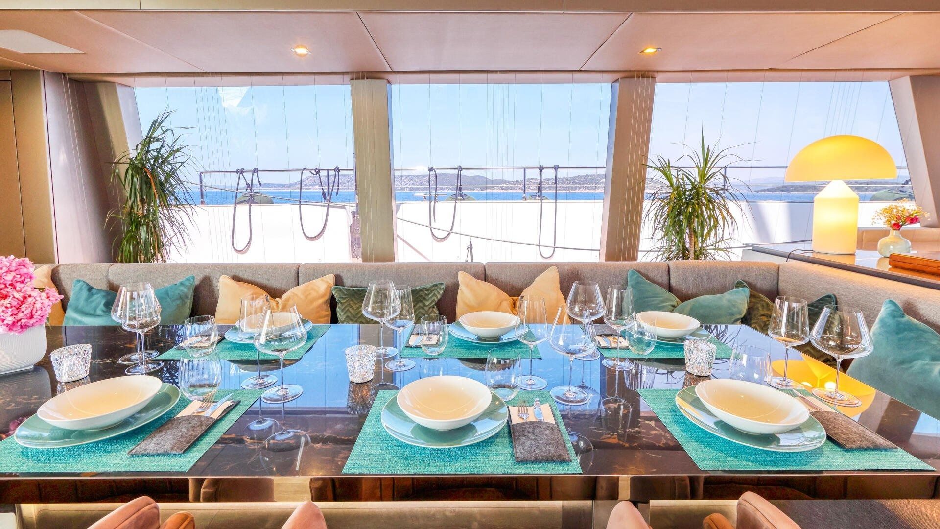 Sunreef 80 | Honeybird