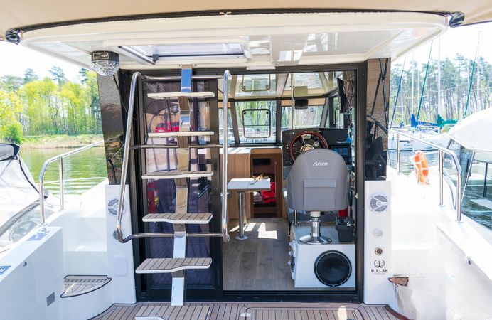 Cobra Yachts 40 | Carmelia