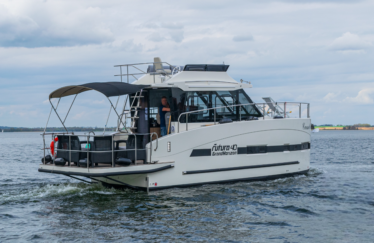 Cobra Yachts 40 | Carmelia