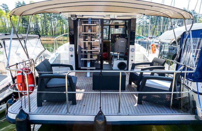 Cobra Yachts 40 | Carmelia