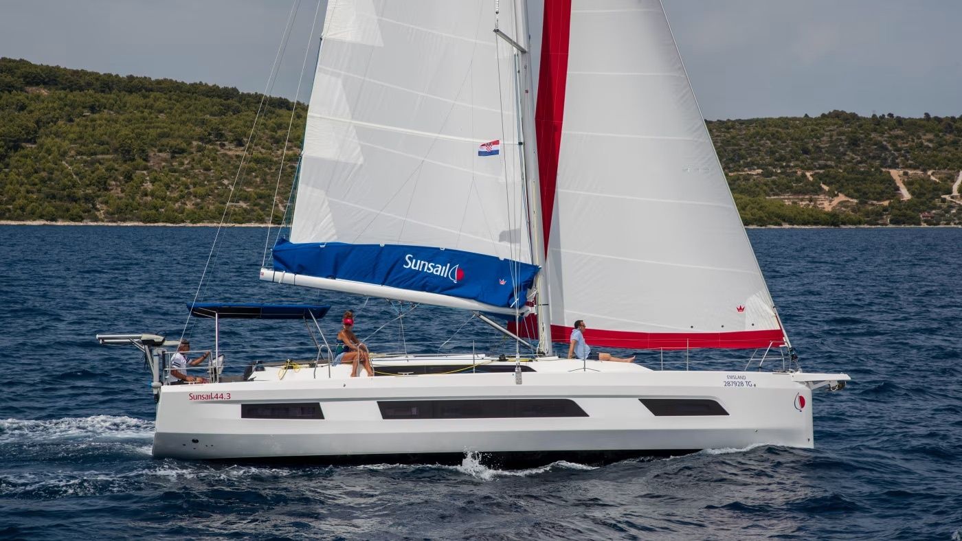 Dufour 44 | Moorings 25