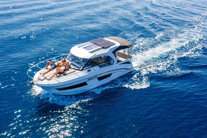 Beneteau Antares 9 | 23