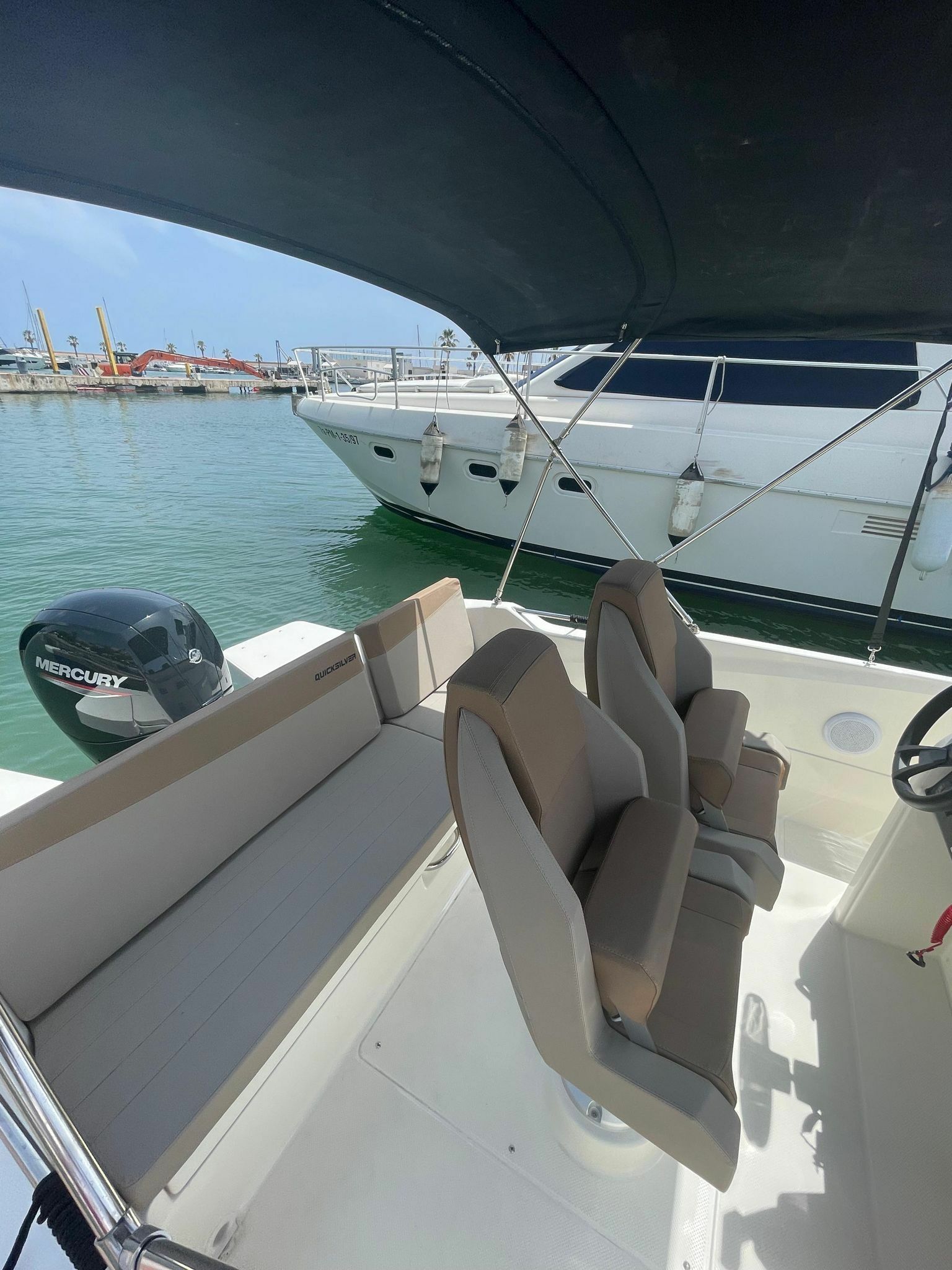 Quicksilver 605 Activ | Oli