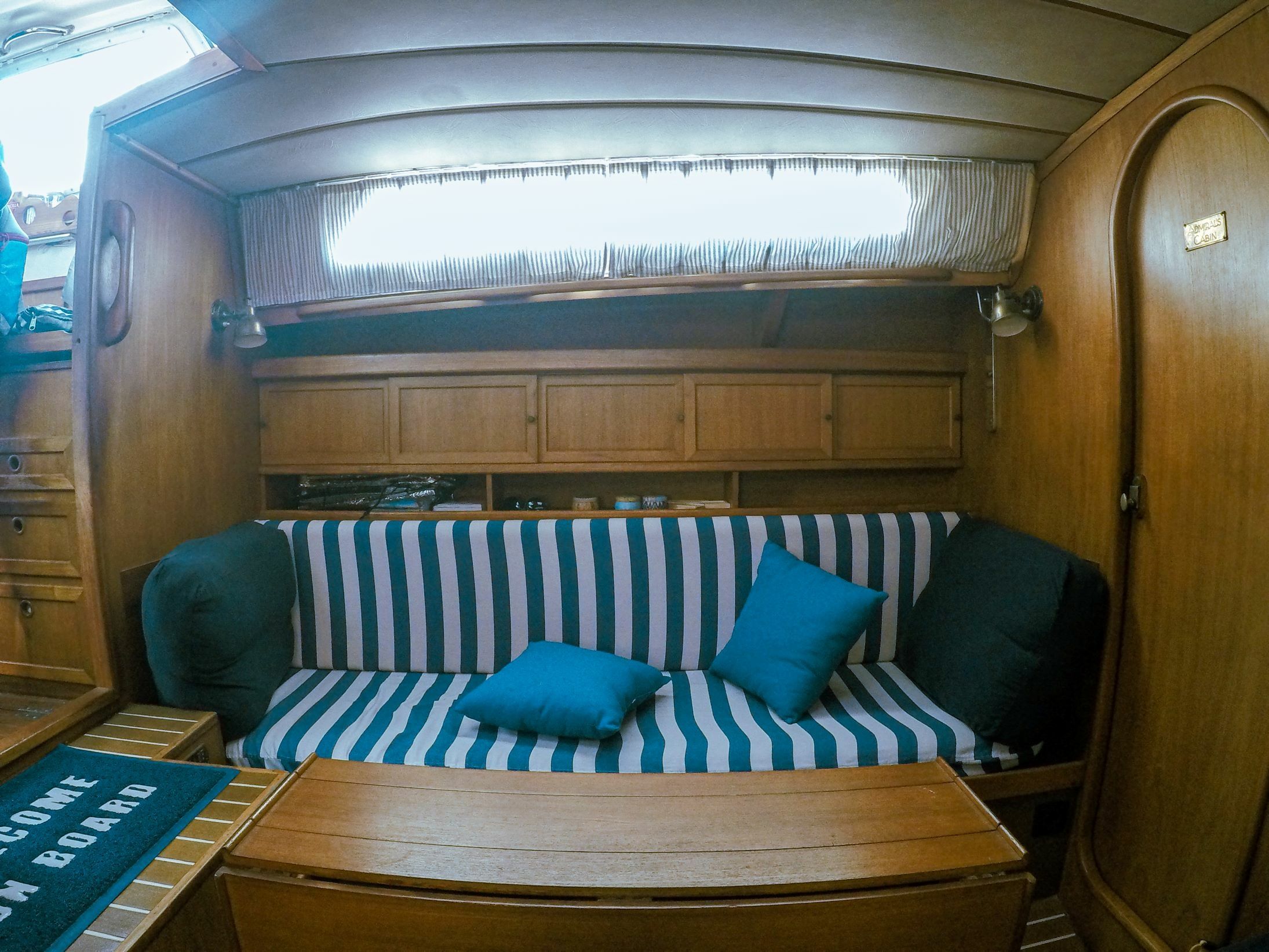 Mascot 33 | Vaporetto