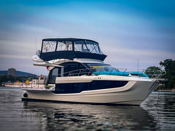 Galeon 440 Fly | Galeon